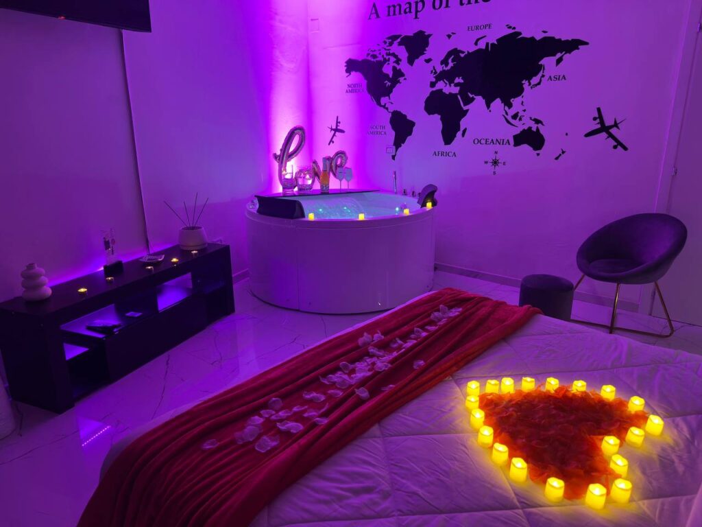 LETTO VASCA PETALI ORI